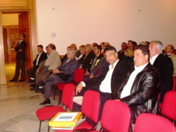 ÓÕÍÅÄÑÉÏ ìåôáöïñåò - ëéìáíéá 008